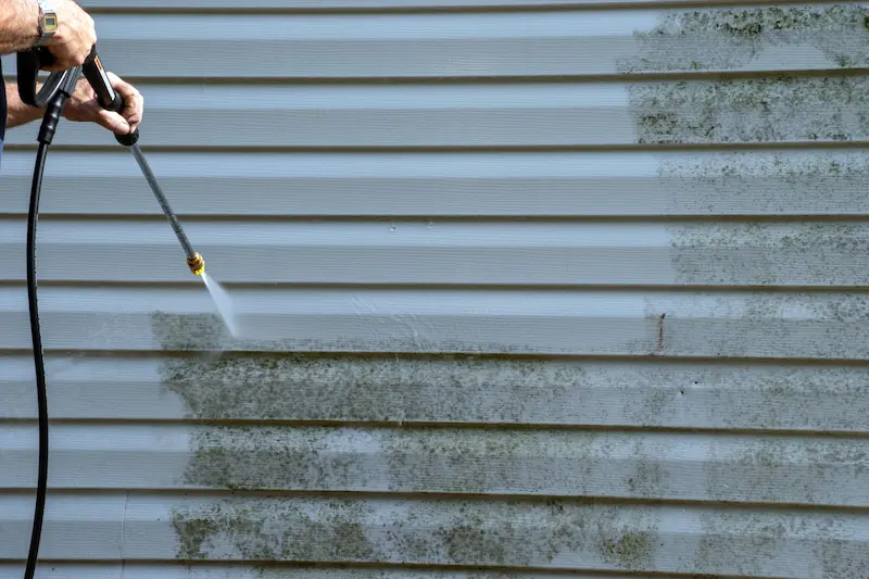 Vinyl siding pressure washing services by Clark County Painting in Vancouver WA and Portland OR